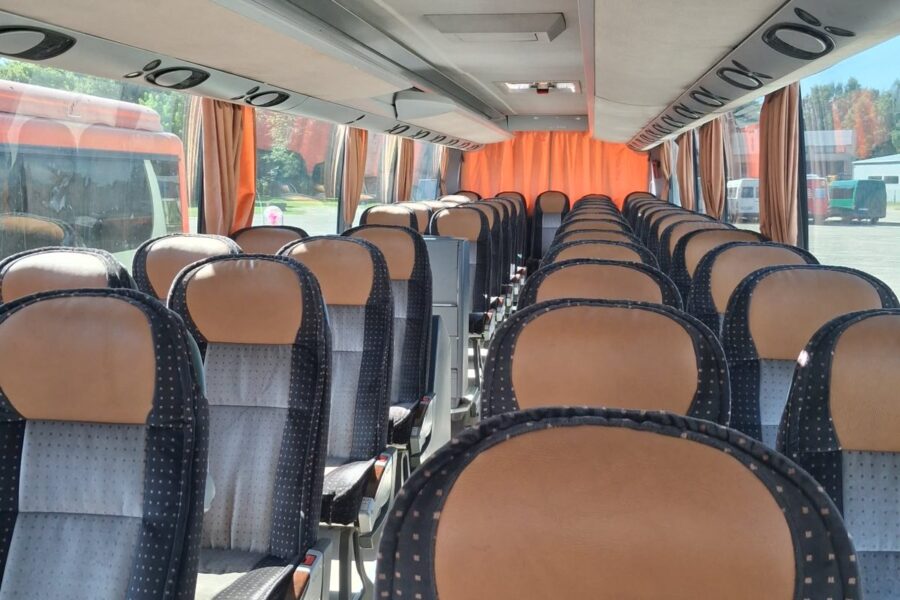 Turistinio autobuso sėdynės iš arti