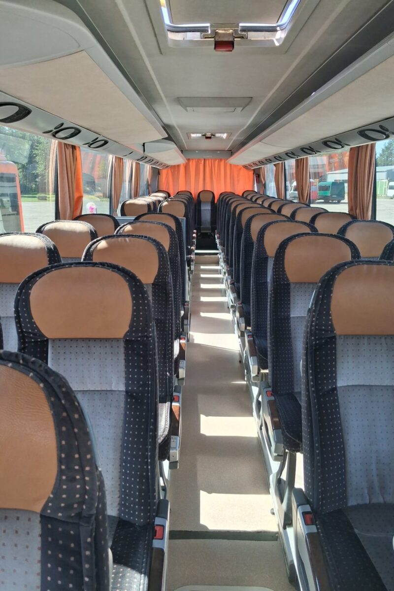Turistinio autobuso Setra salonas su patogiomis sėdynėmis